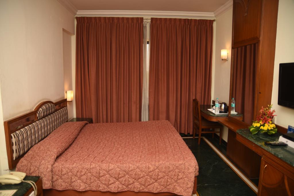 Hotel Maurya Бенґалуру Екстер'єр фото